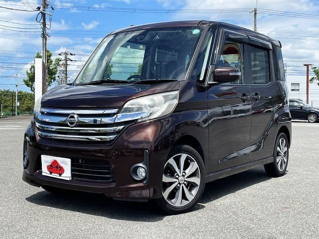 NISSAN