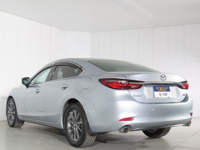 Car thumbnail 3