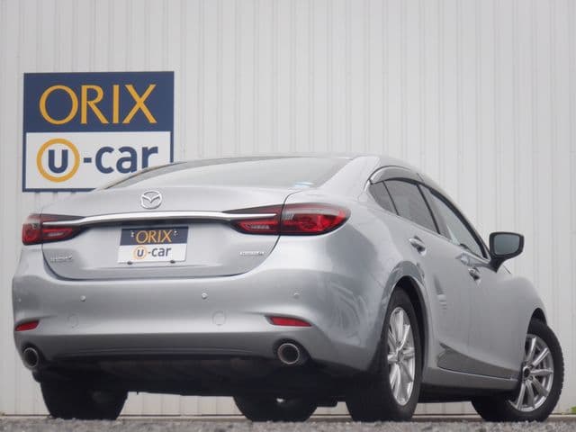Car thumbnail 3