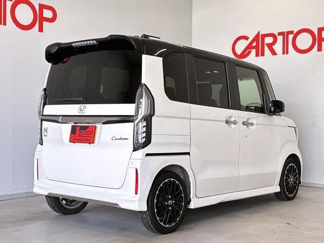 Car thumbnail 3