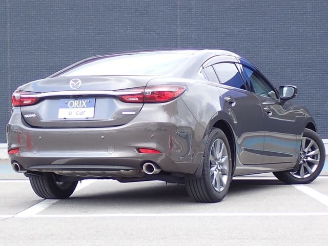 Car thumbnail 3