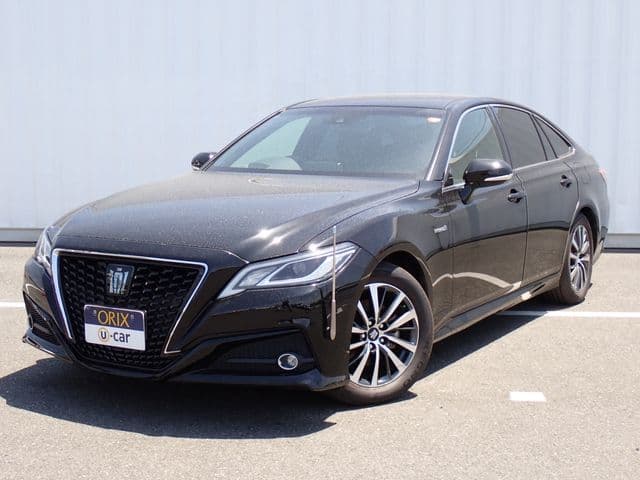 TOYOTA CROWN sedan hybrid