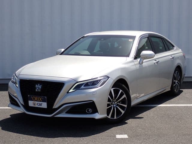 TOYOTA CROWN sedan hybrid