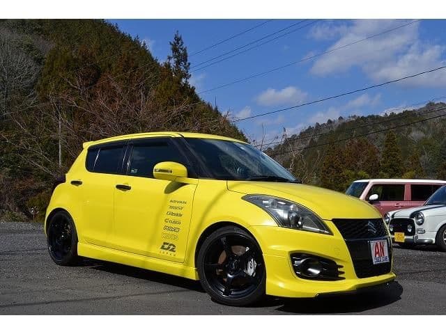 SUZUKI SWIFT