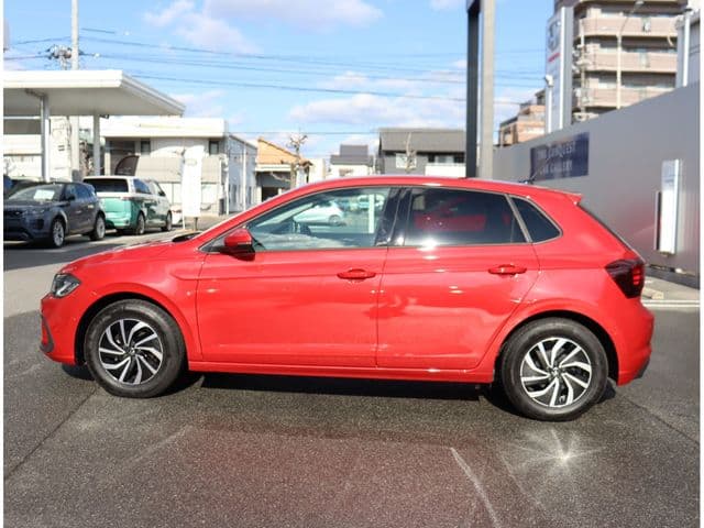 Car thumbnail 3