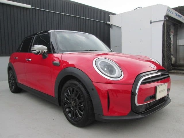 Car thumbnail 3