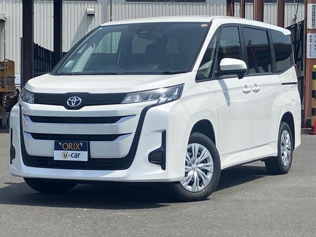 TOYOTA NOAH 4WD