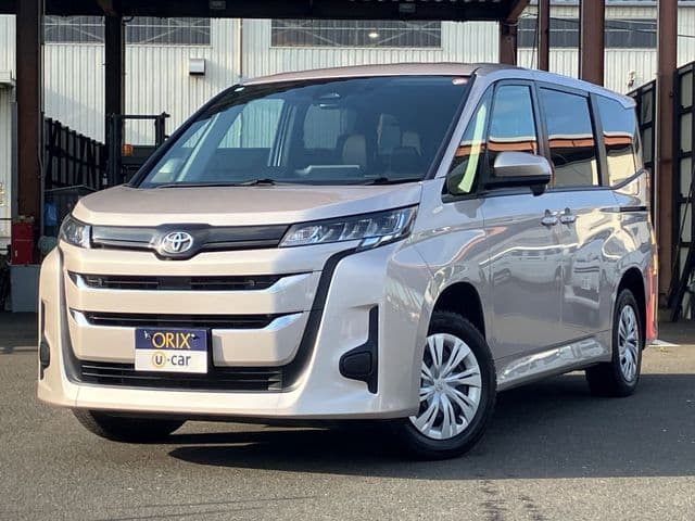 TOYOTA NOAH 4WD