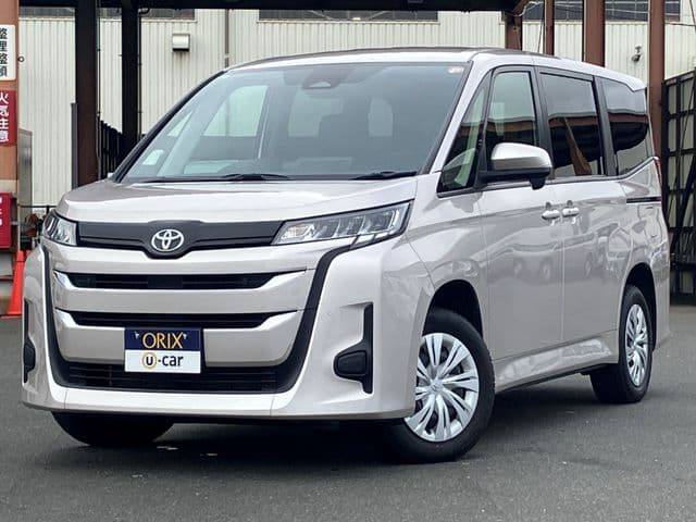 TOYOTA NOAH 4WD