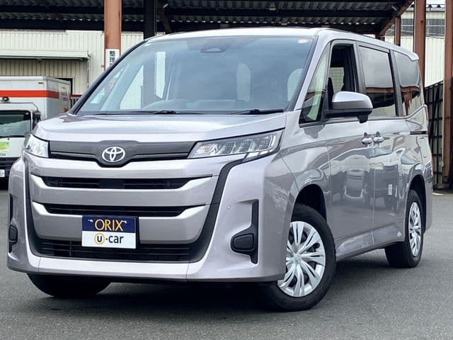 TOYOTA NOAH 4WD
