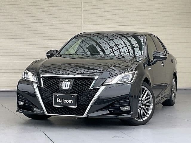 TOYOTA CROWN sedan hybrid