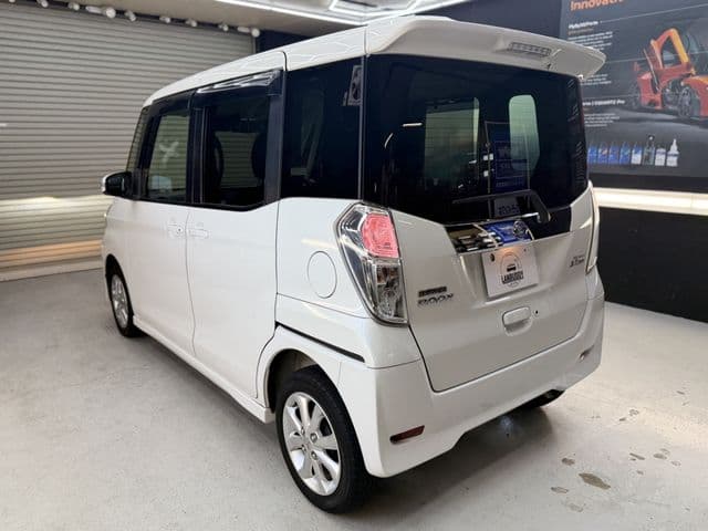 NISSAN