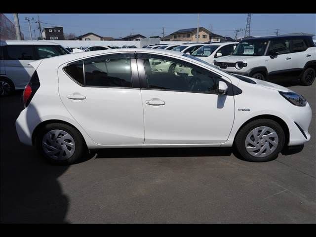 Car thumbnail 4