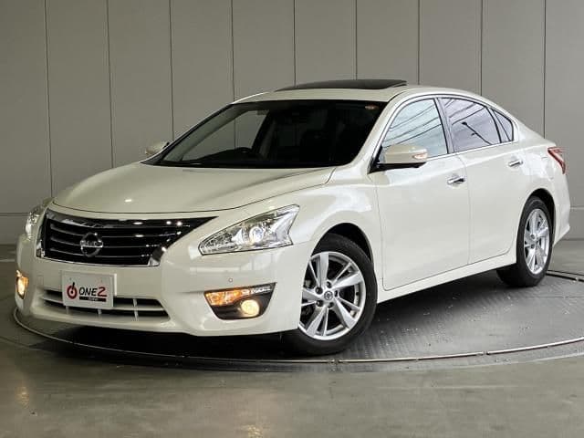 NISSAN