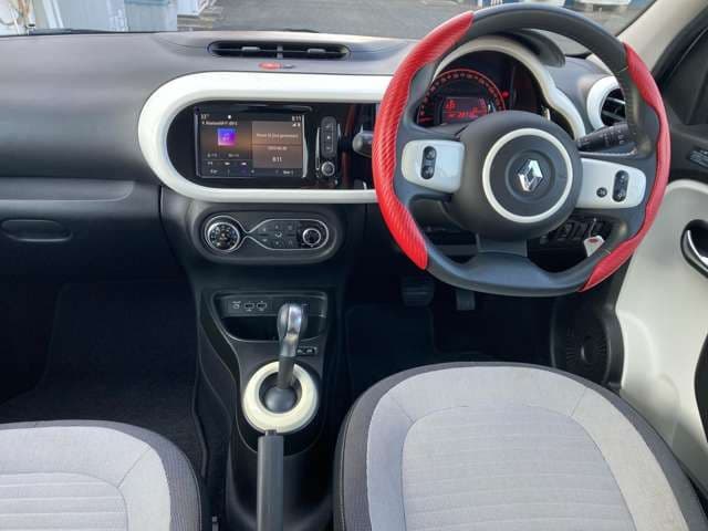 Car thumbnail 3