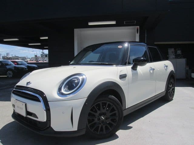 Car image 1