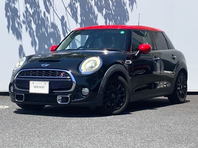 Car image 1