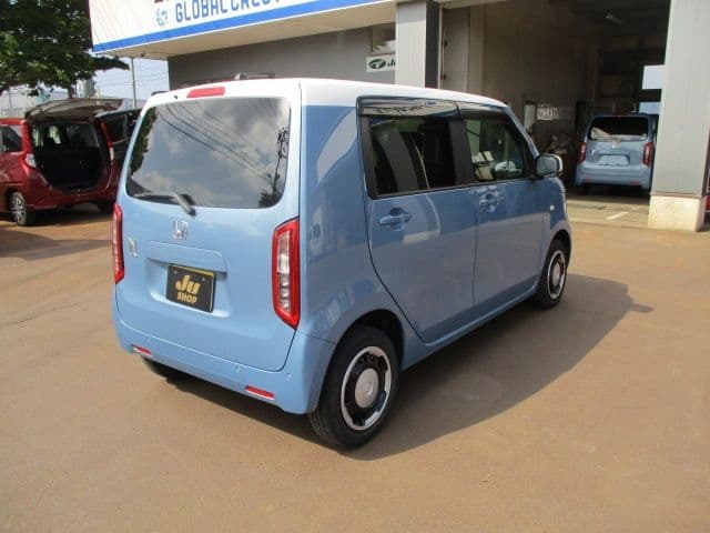 Car thumbnail 4