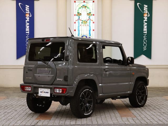Car thumbnail 3