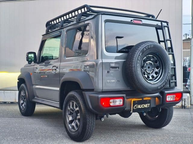 Car thumbnail 3
