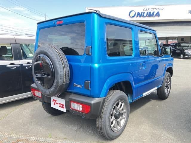 Car thumbnail 4