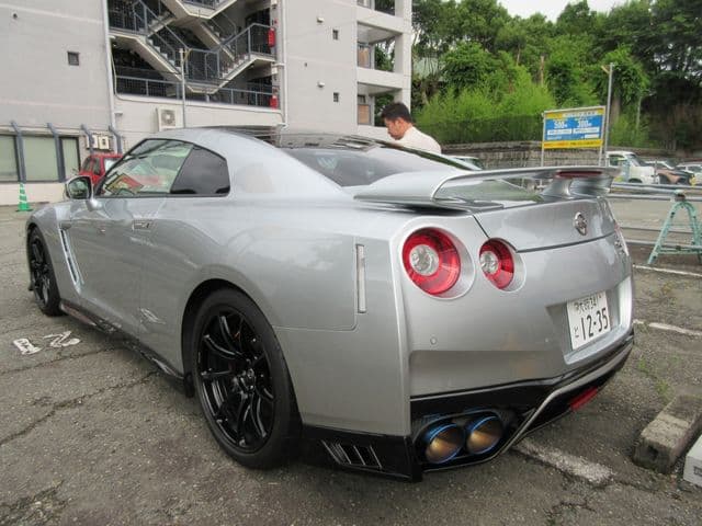 Car thumbnail 3