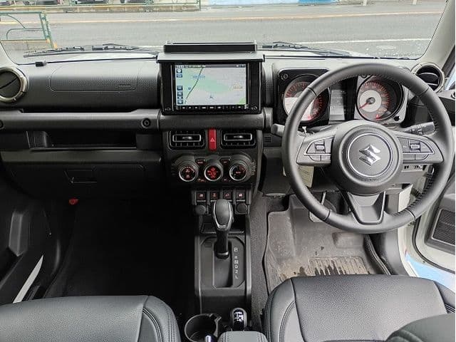 Car thumbnail 3