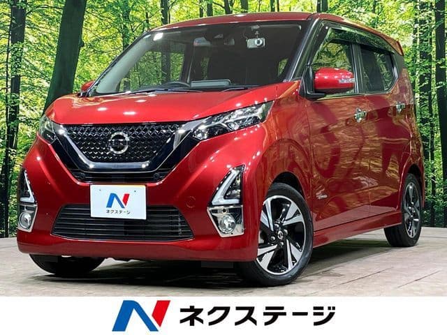 NISSAN