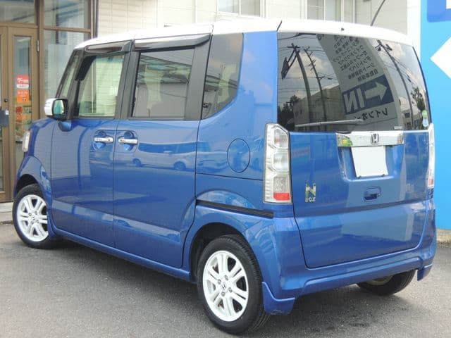 Car thumbnail 2