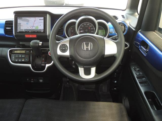 Car thumbnail 3