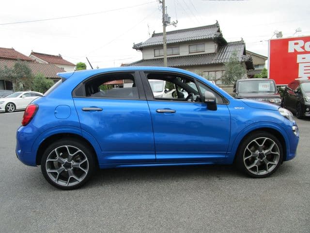 Car thumbnail 4
