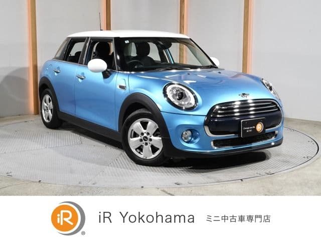 Car image 1