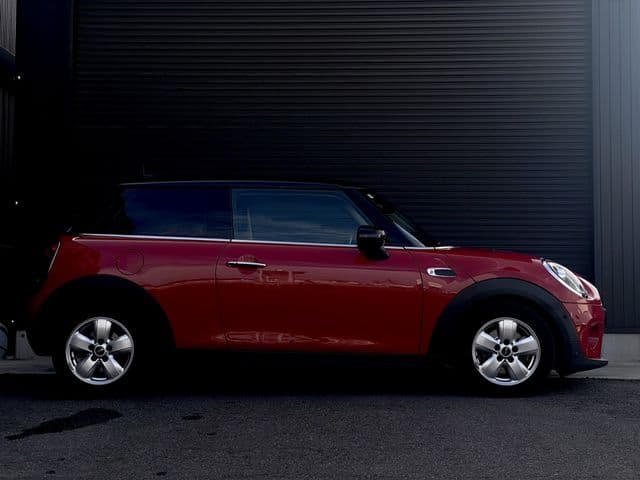 Car thumbnail 3