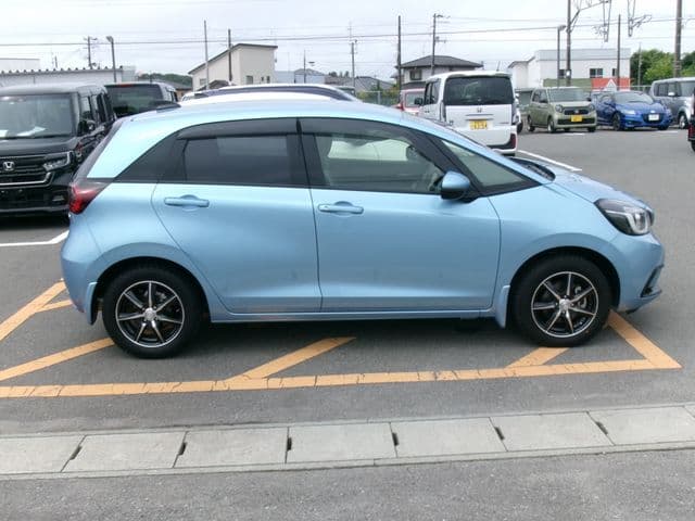 Car thumbnail 4