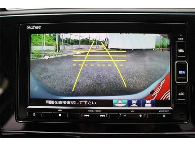 Car thumbnail 3