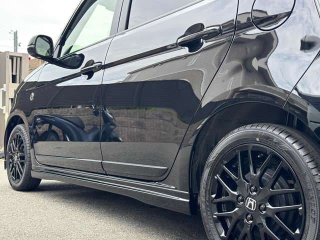 Car thumbnail 3