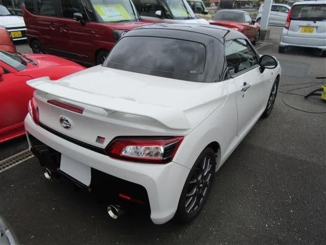 Car thumbnail 3