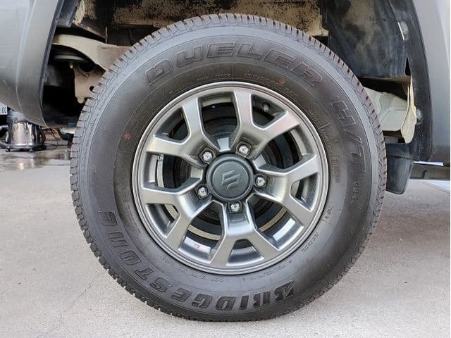 Car thumbnail 4