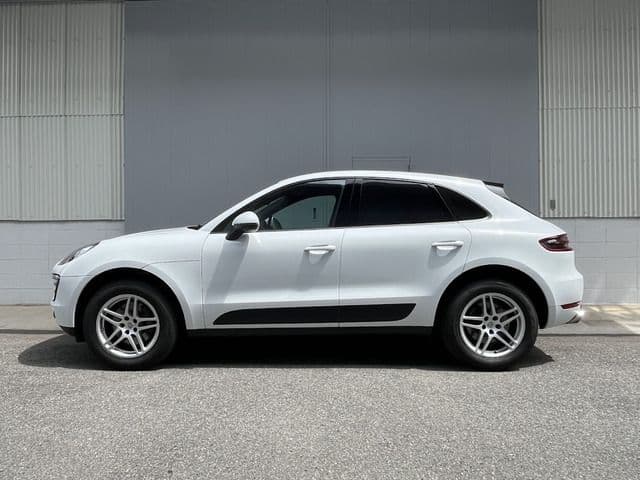Car thumbnail 2