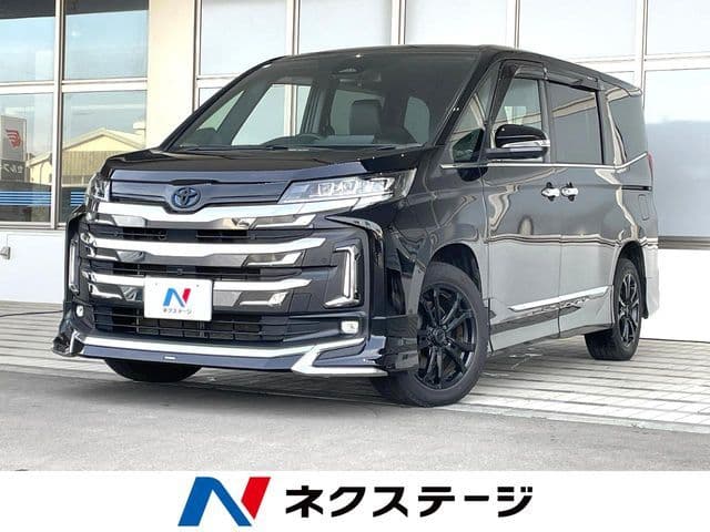 TOYOTA NOAH HYBRID 4WD