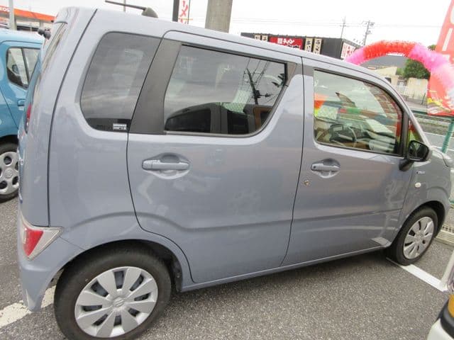 Car thumbnail 3