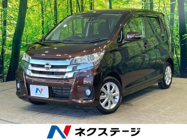 NISSAN
