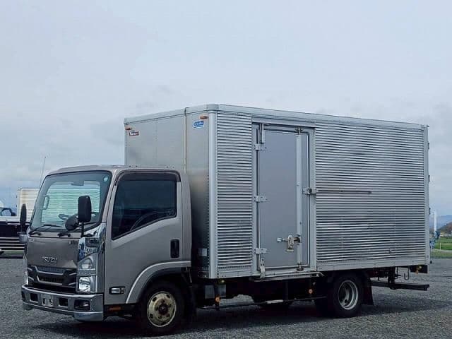 ISUZU