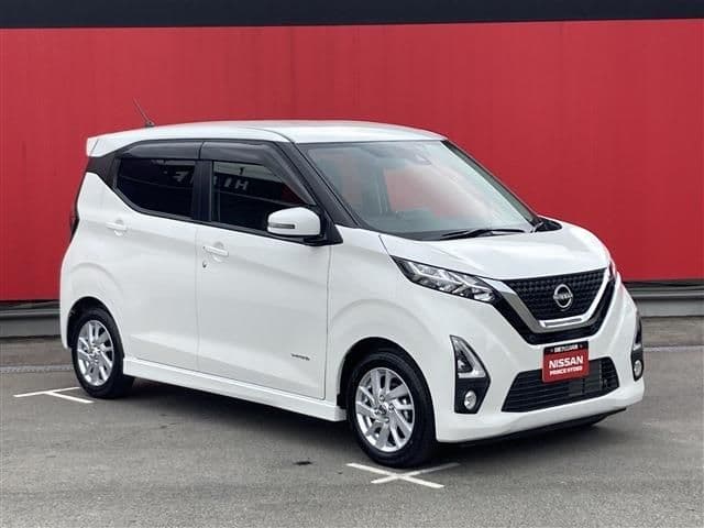 NISSAN
