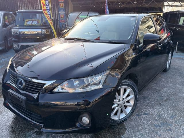 Car image 1