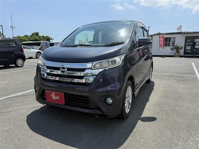 NISSAN
