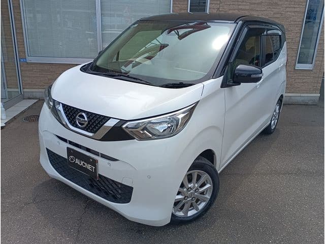 NISSAN