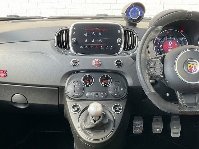 Car thumbnail 4