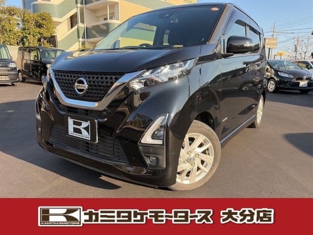 NISSAN