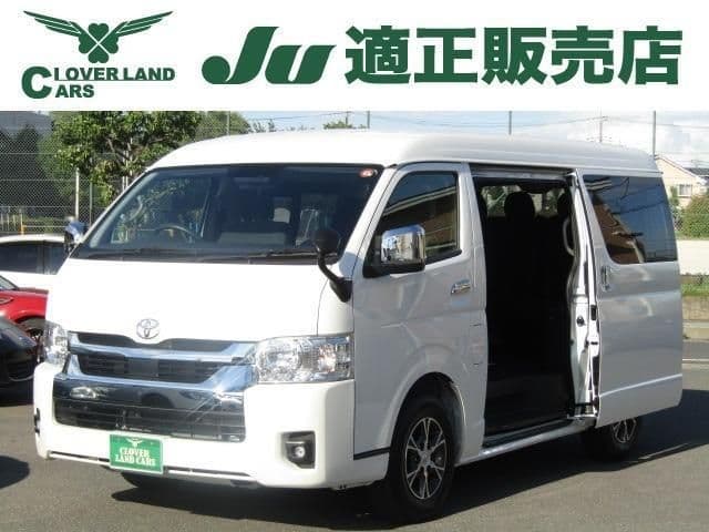 TOYOTA HIACE wagon